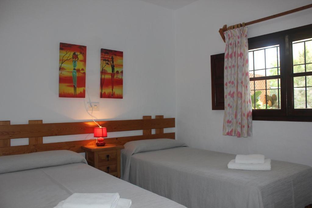 Apartamentos Pinomar Es Calo  Zewnętrze zdjęcie